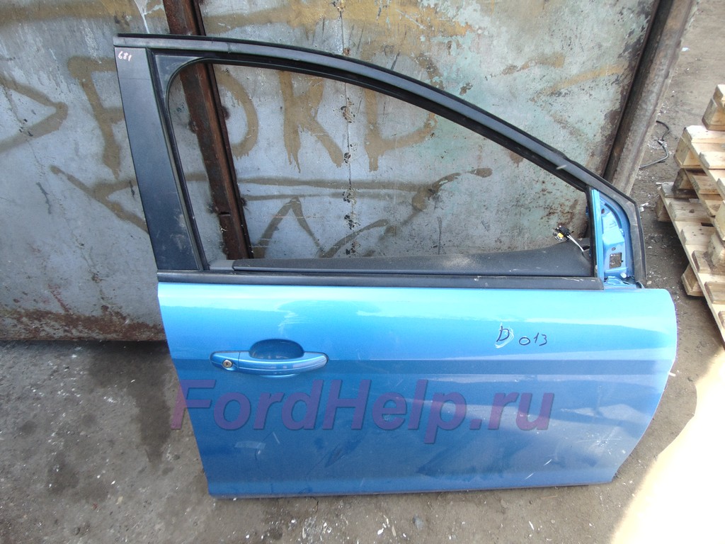 Дверь передняя правая Форд Фокус 2 б/у синяя